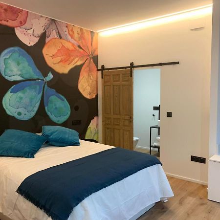 Parpados, Casa Con Jacuzzi Para Dos Melida  ภายนอก รูปภาพ